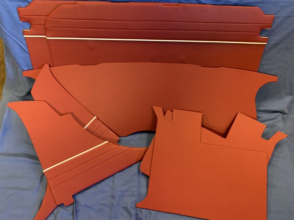 TKR4113 MGB ROADSTER 7 PIECE INTERIOR TRIM KIT RED WITH WHITE PIPING 1962 -64