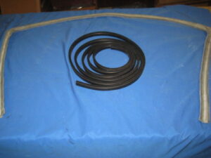 TGATEPR PAIR MGB GT FULL & 3/4 TAILGATE SEALS