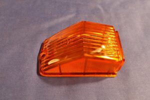 (11) MGB 516306 AMBER SIDE LAMP LENS