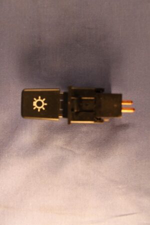 (11) MGB AAU4562 HEADLAMP PADDLE SWITCH 1976 ON