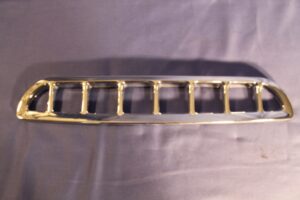 (28) MGB AHH6102 CHROME AIR INTAKE GRILL