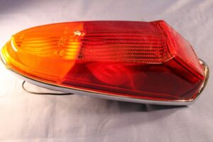 (5) MGB AND MIDGET BHA4973 REAR LAMP ASSEMBLY 1970 ON