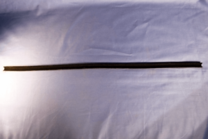 (9) MGB GLASS CHANNEL FELT AHH7448F/R