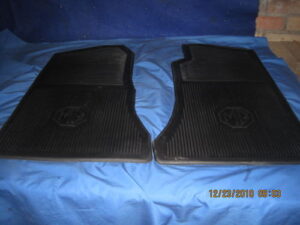GAC6815 MGB HEAVY DUTY RUBBER FOOTWELL MATS 4 SYNCHRO 1968 ON