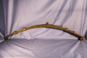 (1) MGB ROADSTER REAR 6 LEAF SPRING, C/B CHROME BUMPER 1962-1974 GSV1006