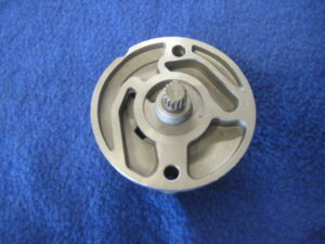 (12) MIDGET 1275 OIL PUMP STAR DRIVE GLP141