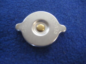 (19) MIDGET 1500 OIL FILLER CAP GZC1400