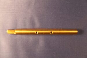 (28) MIDGET 1500 CARB THROTTLE SPINDLE WZX1177