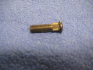 (38) MIDGET FRONT WHEEL STUD BTA339 1275 1500
