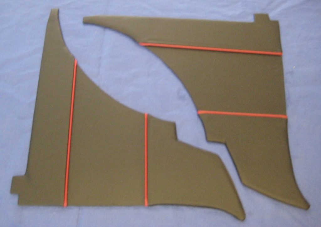 WA130A MGB ROADSTER REAR WHEEL ARCH PANELS 2 LINES OF PIPING 1968-70