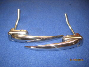 MGB ROADSTER MARK 1 OUTER EXTERIOR DOOR HANDLE PULL FLIP TYPE AHH6661 AHH6662