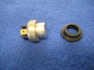 KTP9003 RADIATOR FAN SWITCH SPADE TERMINALS WITH SEAL 1979-1980