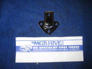 (12) MGB AHH8391 HOOD SOCKET CHROME