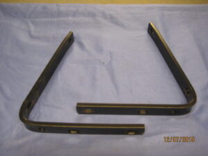 AHH6209/10 MGB FRONT BUMPER MOUNTING IRON BRACKET 1962-1974