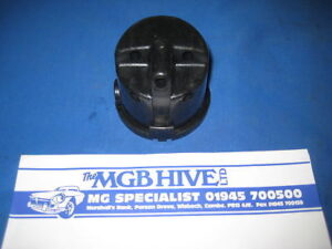 (18) MGB DISTRIBUTOR CAP SIDE ENTRY 25D GDC102