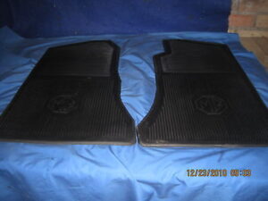 GAC6816 MGB HEAVY DUTY RUBBER FOOTWELL MATS 3 SYNCHRO MK1 1962-67