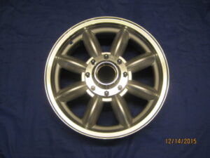 15SPKONX4  MGB/C 15" X 5.5J SILVER WITH POLISHED RIM KNOCK ON TYPE SPLINED ALLOY WHEELS SET OF 4