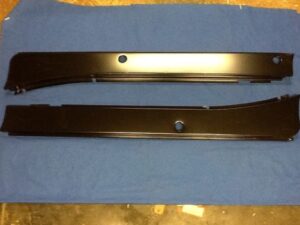 (1) MG MIDGET 1500 HERITAGE OUTER SILL CZJ694/5