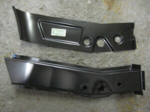 (33) MGB REAR SPRING HANGER AND CLOSING PLATE MB56/8 1962-1974 C/B