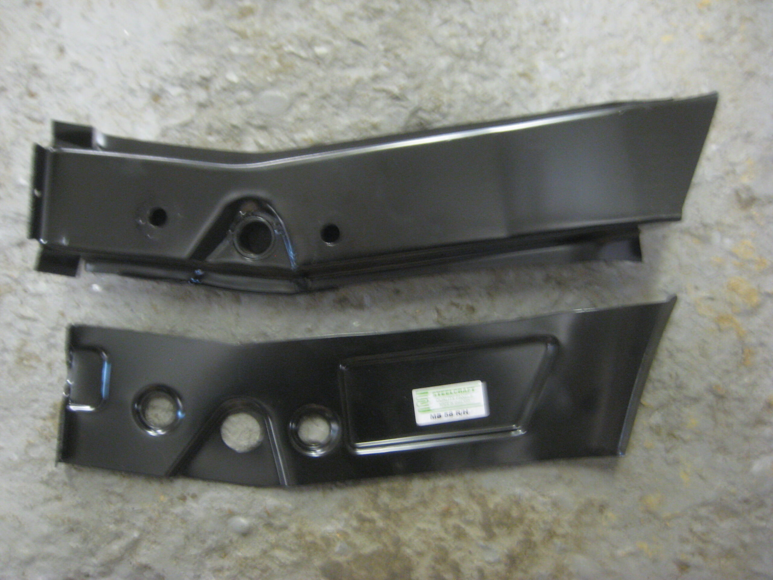 (33) MGB REAR SPRING HANGER AND CLOSING PLATE MB56/8 1962-1974 C/B - Image 2