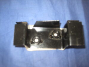 (47) MGB BOOT FLOOR EXHAUST MOUNTING MB98 HZA479