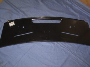 (13) MGB ROADSTER WINDSCREEN SHROUD HZA4932