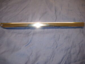 (35) MGB AHH7411/2 B POST CHROMES 1965-1972