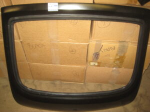 (6) MGB GT GENUINE HERITAGE TAILGATE HZA3994