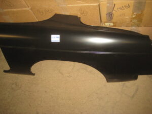 (2) MGB ROADSTER HERITAGE REAR WING HZA4224/5 1962-1974 C/B