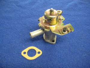 (16) MGB V8 HEATER VALVE AND GASKET BHA5297