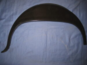 (29) MIDGET GENUINE HERITAGE OUTER SQUARE WHEEL ARCH AHA5735/6