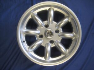 SET OF 4 MGB 15" X 7J PLAIN SILVER ALLOY WHEELS RACE / SEBRING