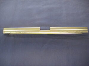 AHH8721 MGB DOOR GLASS BOTTOM CHANNEL