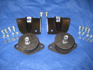 BHH1621KIT MGB RUBBER BUMPER ENGINE MOUNTS, BRACKETS & SCREWS KIT 1975 ON