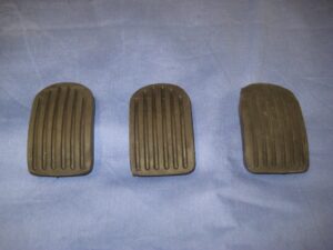 AHH5100X3 MGB 1967-1975 PEDAL RUBBER SET OF 3