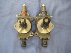 BTA744 BTA745 NEW MIDGET SPRITE KING PIN STUB AXLE ASSY