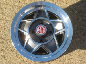 MGB SET OF 4 LE GREY WITH POLISHED RIM WHEELS LIMITED EDITION BHH2451X4
