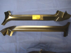 HZA2030 HZA2031 MGB GT A POST CLOSING PANEL