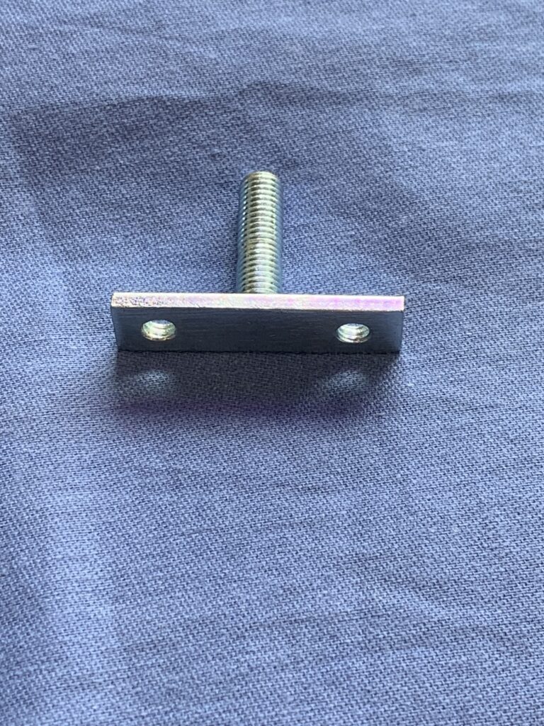 AHH6343XR MGB 1/4 LIGHT REPAIR STUD REAR