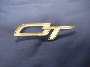 (14) MGB AHH9925 GT TAILGATE BADGE