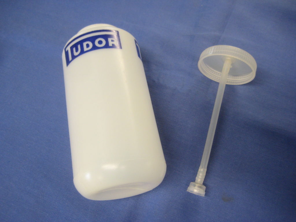 (16) GWW918K MGB TUDOR WASHER BOTTLE KIT - Image 2