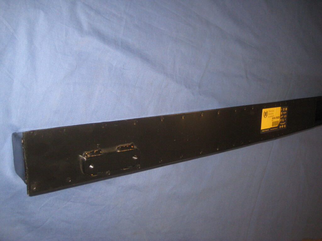 MIDGET 1275 GENUINE HERITAGE FRONT CHASSIS LEG AHA5628/30