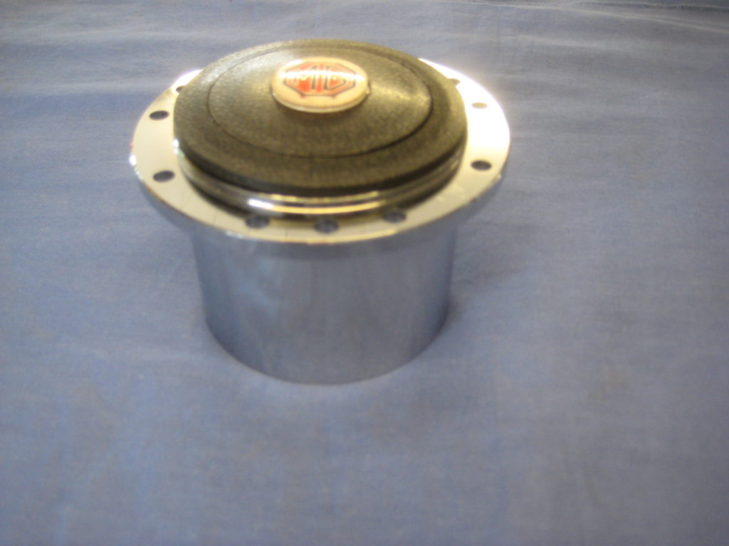 MB0C MGB & MIDGET CHROME STEERING WHEEL BOS 6 OR 9 HOLES CHROME - Image 2