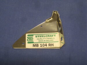 MB104 MGB GT DOOR LOCK S/S FINISHER