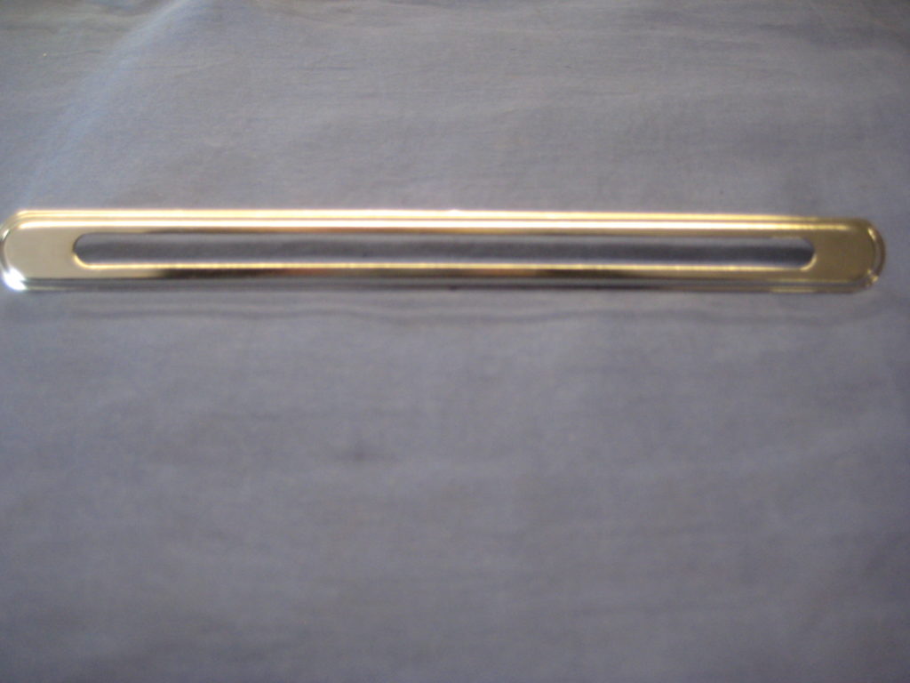 AHH6190 MGB DEMISTER AIR VENT ESCUTEON BLACK OR CHROME 1962-1974 - Image 3