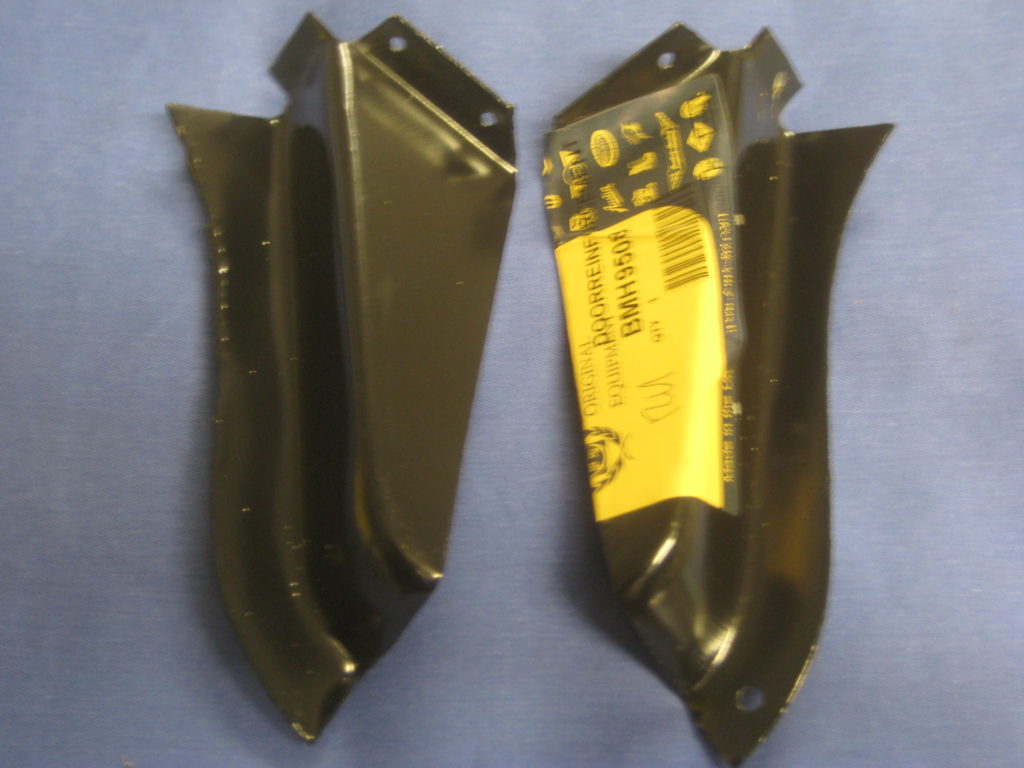 BMH9508/9 ROADSTER WINDSCREEN FRAME LEG COVER