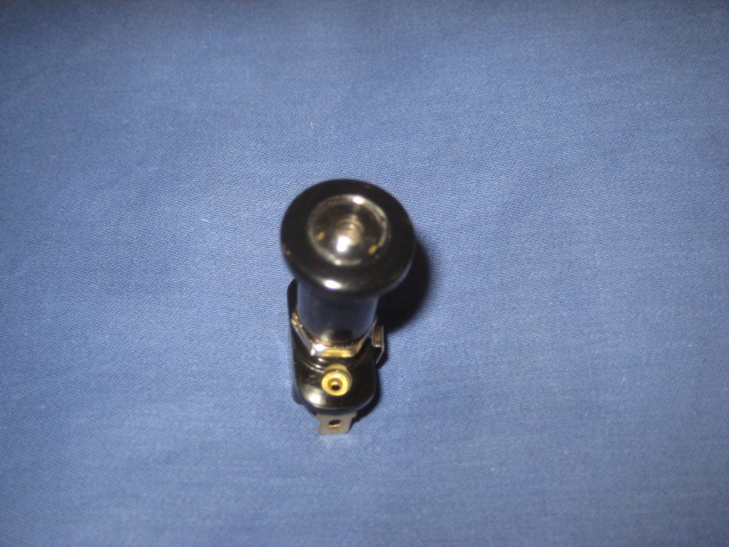 GAE132 MGB GT HEATED REAR WINDOW SWITCH PUSH PULL - Image 2