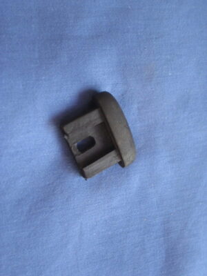 AHH6273 MGB ROADSTER DOOR STRIKER BUFFER