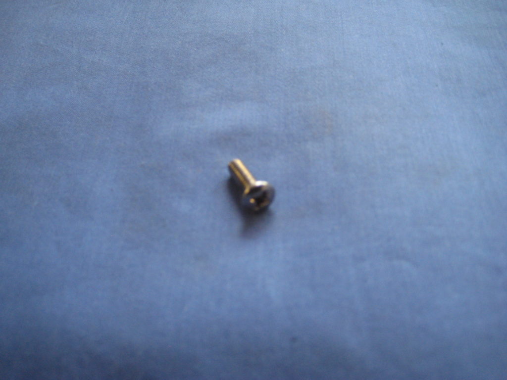 RMP310 CHROME COUNTER SUNK DOOR PULL SCREW