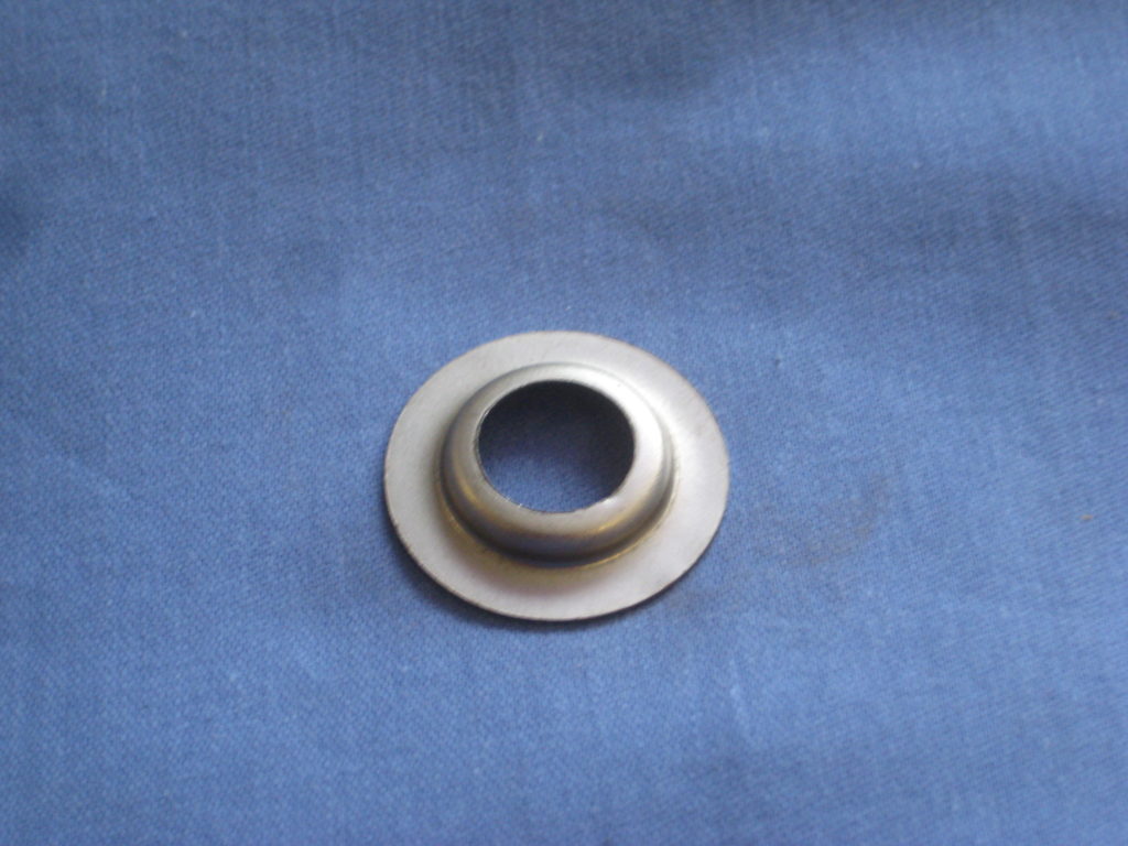 12H3354 MGB ENGINE VALVE SPRING LOWER COLLAR